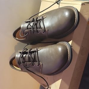 Timberland men leather shoes New in box